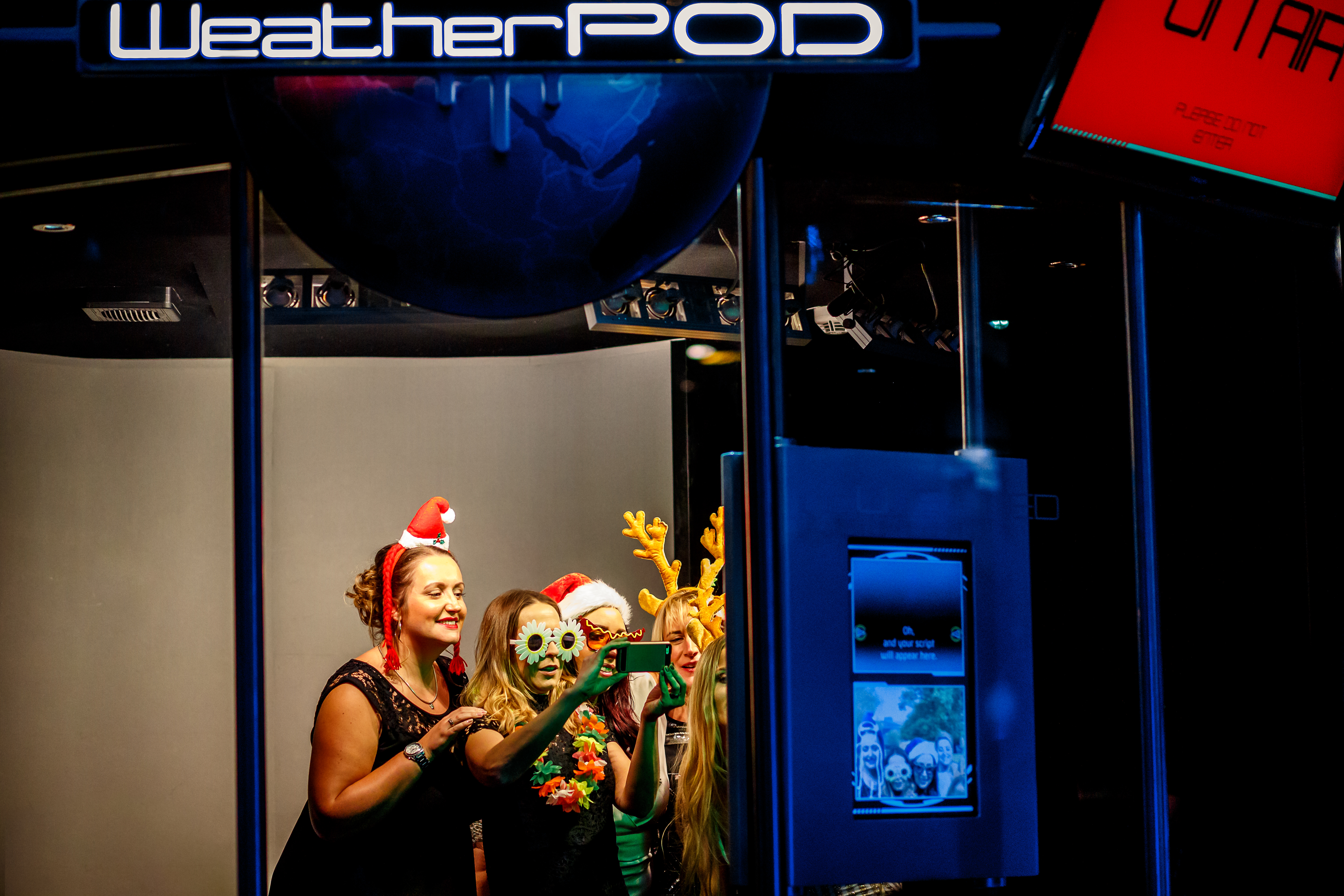 Spacecenterchristmasparty2018 Linaandtom 0220